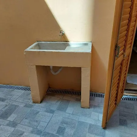 Atraktivna Kuca Sa Saunom I Grijanim Jacuzzijem Holiday home *