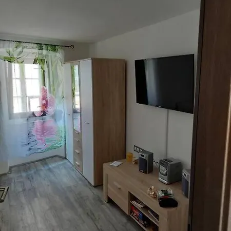 Holiday home Atraktivna Kuca Sa Saunom I Grijanim Jacuzzijem *
