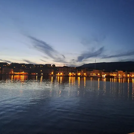 Atraktivna Kuca Sa Saunom I Grijanim Jacuzzijem Holiday home