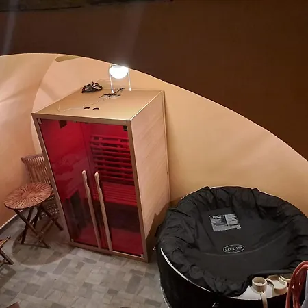 Atraktivna Kuca Sa Saunom I Grijanim Jacuzzijem Holiday home *